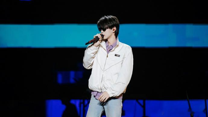 何浩楠新歌HOLDOUMEN 带着后陡门的初心出发，HOLDOUMEN见证成长，