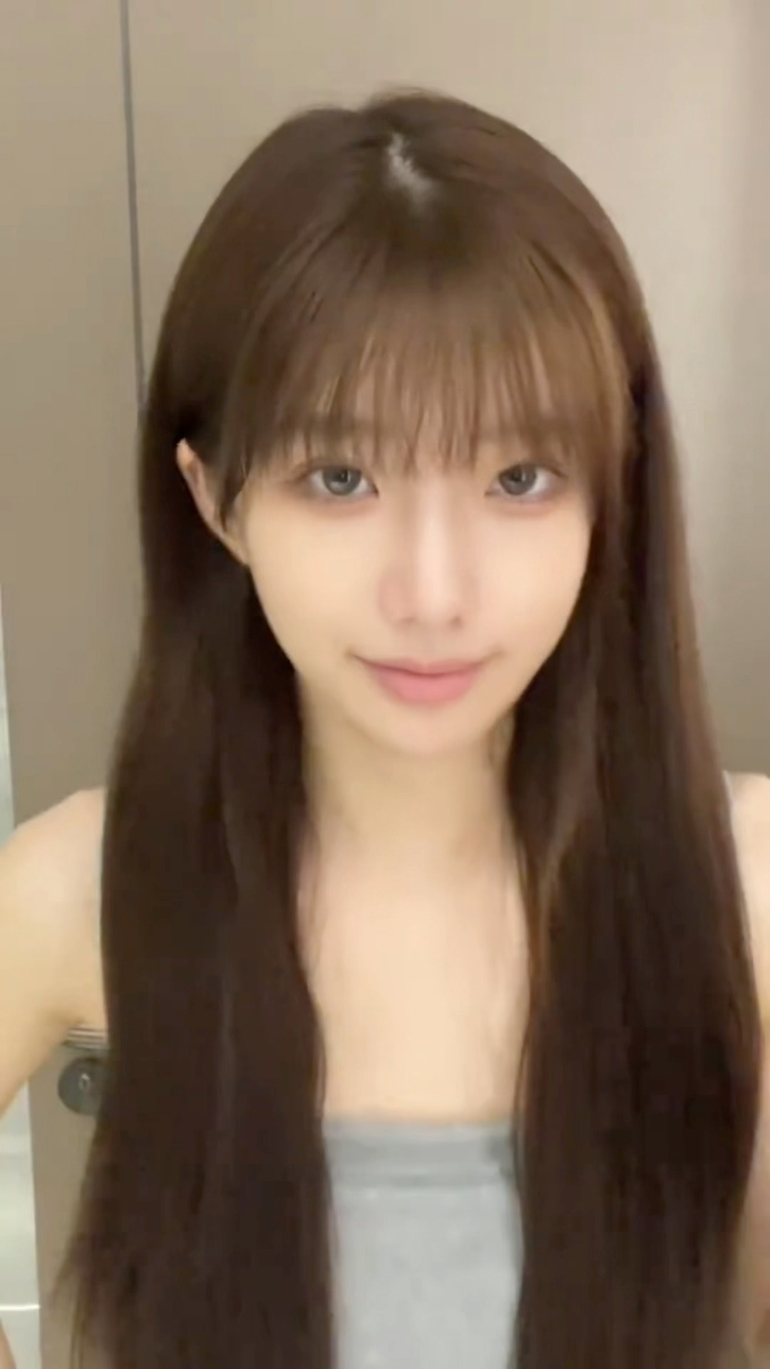 沈梦瑶星电感应手势舞 沈梦瑶跳了新歌星电感应手势舞 完全美萌 完全甜妹 期待沈梦