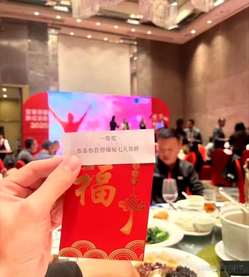 我的老天奶，他们说这是2025年最新的裁员方式[what]