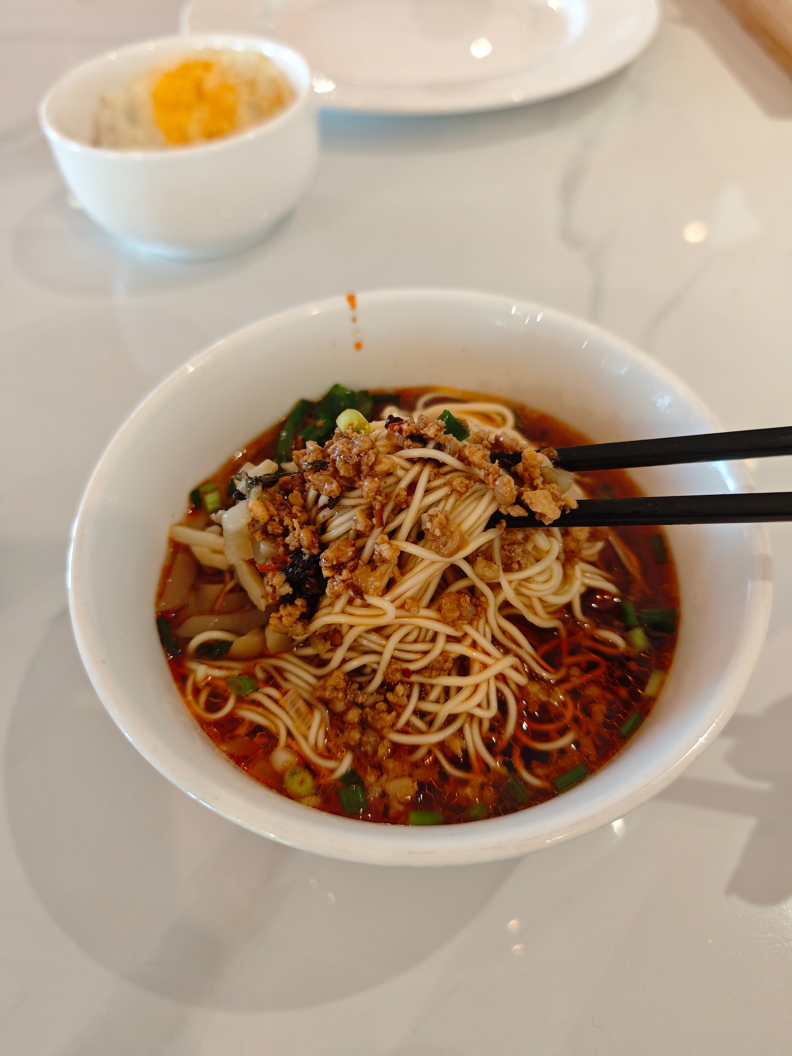万万没想到，在江苏南通的一家酒店点了碗面，竟然吃出了老家监利条面的味道！真不错！