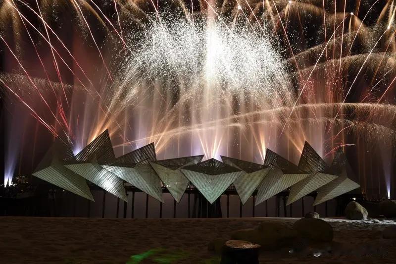 伊朗代表团亮相亚沙会开幕式 4月22日，第六届亚洲沙滩运动会在海南三亚举行开幕式