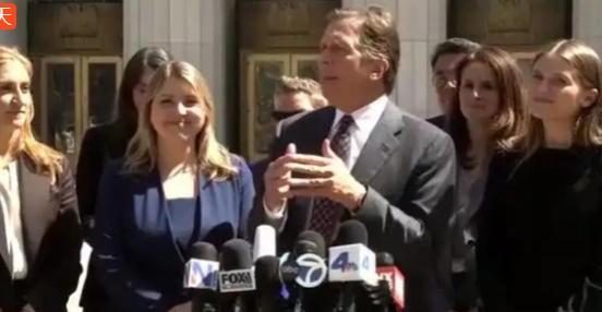 【世界首例女子网络成瘾 平台被判赔600万美元案】据悉，现年20岁的凯莉因幼时沉