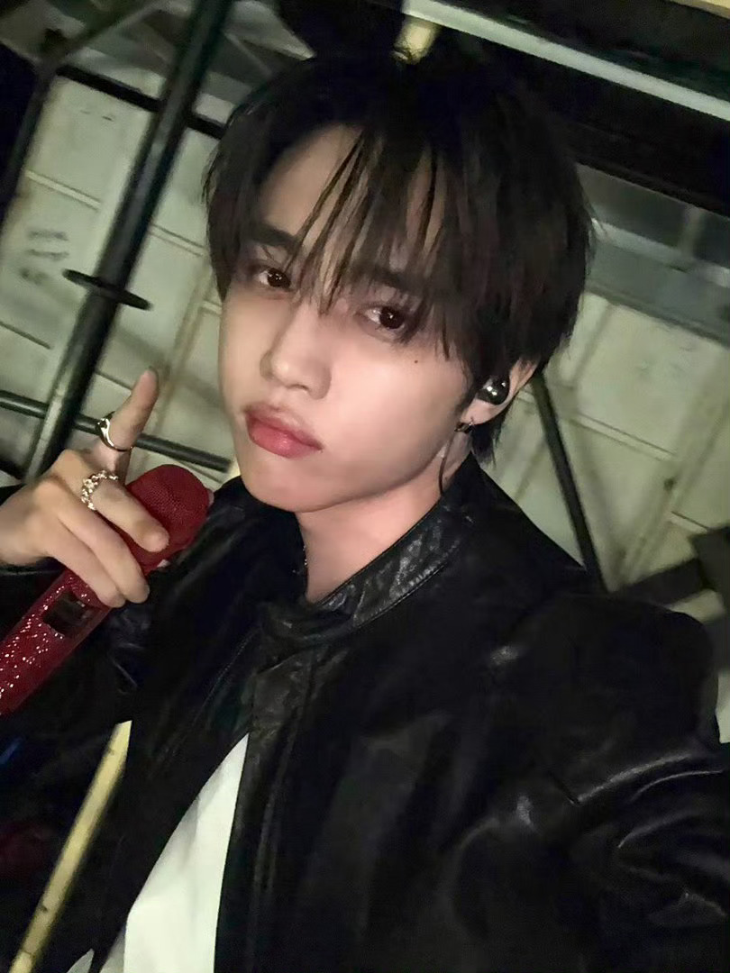 这是我爸爸 然后他生了我！ 