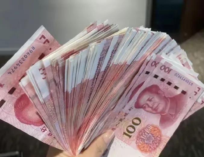 昨天和和堂哥聊天，得知他有50万存款，让我惊讶！

堂哥一直单身，过年就37岁了