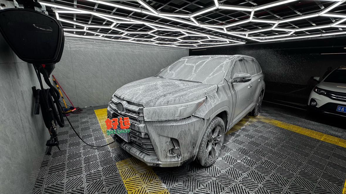 表显续航剩下5公里去加油……哈哈，一箱油接近62[捂脸][捂脸][捂脸]🏠突然