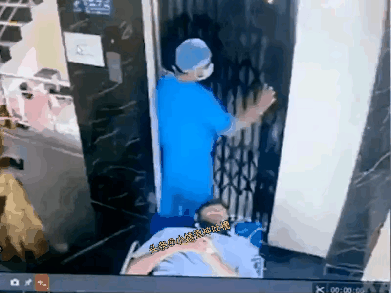 这电梯也太危险了吧