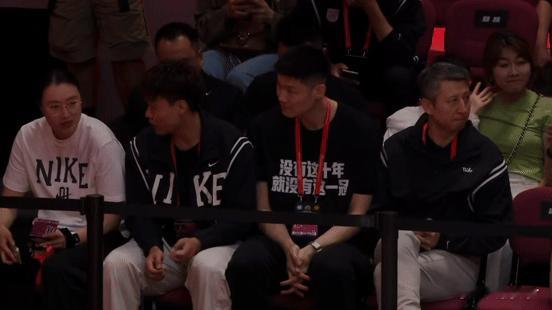 哇哦大咖云集[鼓掌]！胡金秋、赵睿、杨力维、杨舒予、李梦、韩旭等球星还有郭士强指