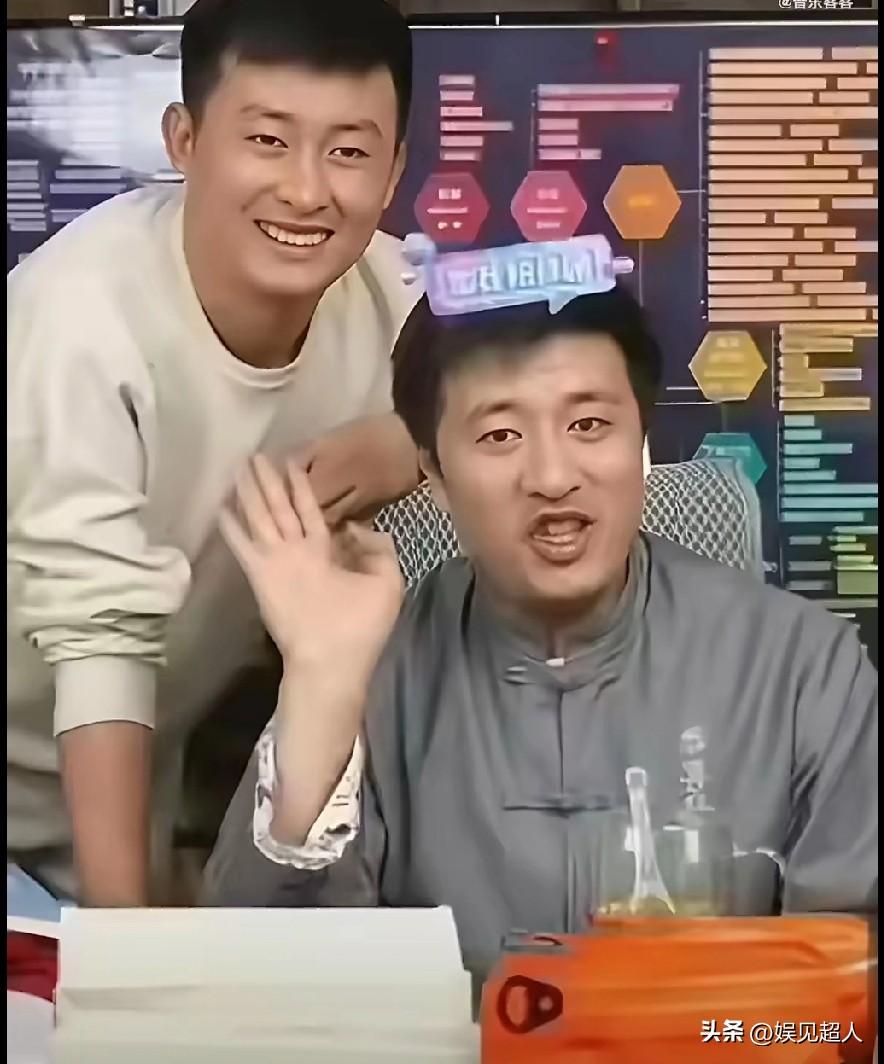 张雪峰的接班人定了！
就是峰学蔚来总经理武亮，在张雪峰离世后，公司就决定由武亮全