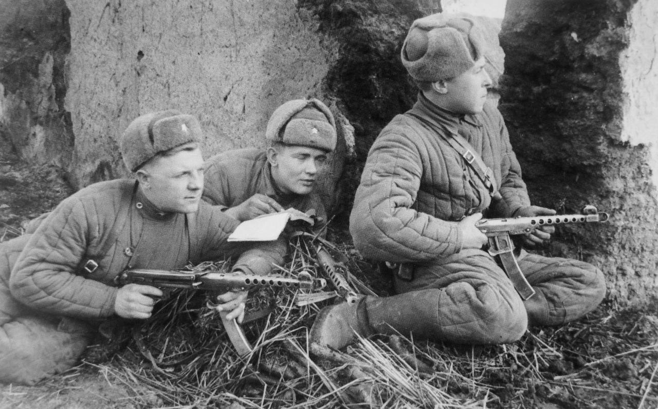 1944 年，乌克兰第 3 方面军，近卫第 5 顿河哥萨克骑兵军某师某团的一个侦