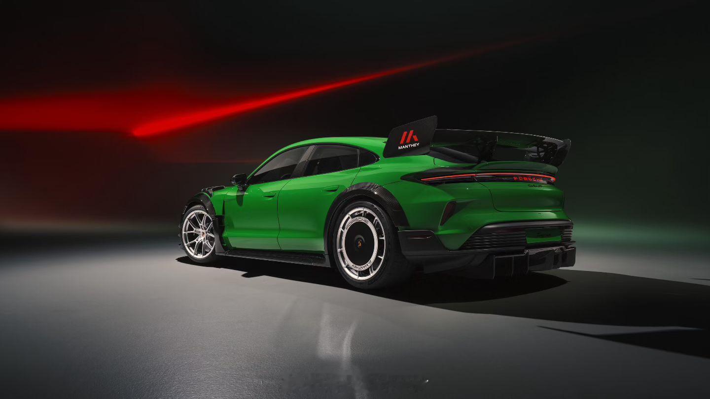 真的快如闪电了……⚡️⚡️⚡️6分55秒53保时捷Taycan Turbo GT