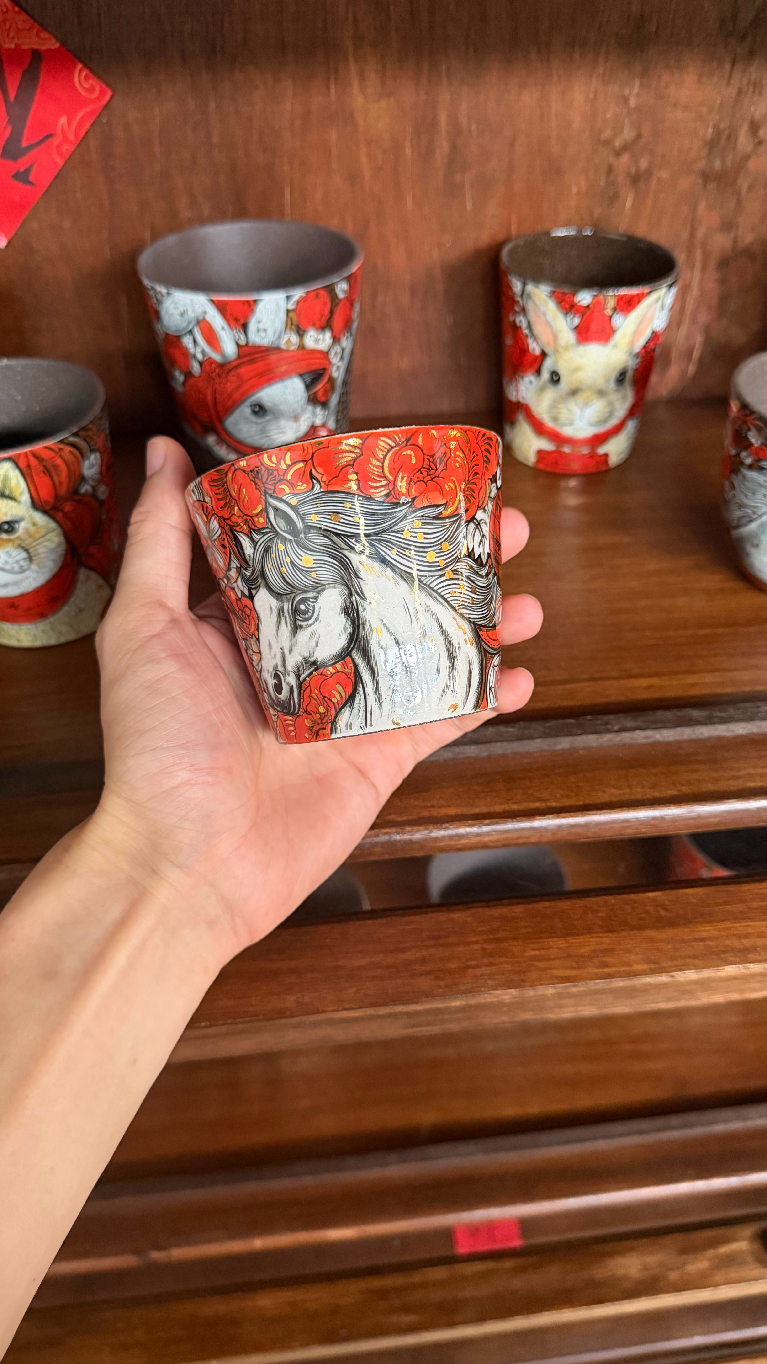 我去这个杯子1380，景德镇有的陶瓷这么贵