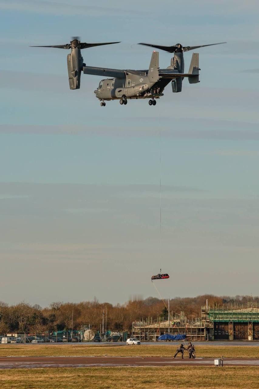 英国米尔登霍尔空军基地观测到美国特种部队活动异常频繁。
军方正在开展CV - 2