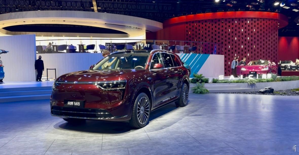 去北京车展逛了一圈，感觉很多厂商都来了不少销售，都是为了直播卖车的，毕竟媒体宣传