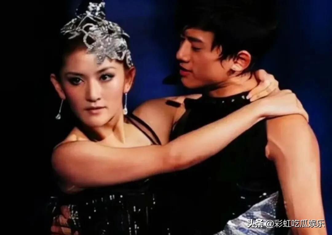 谢娜太高估自己的路人缘了，她想立护夫人设顺便秀个恩爱，没等到彩虹屁，而是段曦的劈