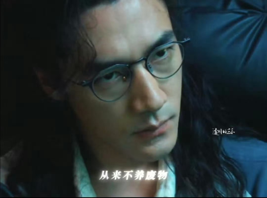 事已至此吃一口狼王父子狼王父子这对养父子的拉扯感绝了！一个往死里管，一个往死里护
