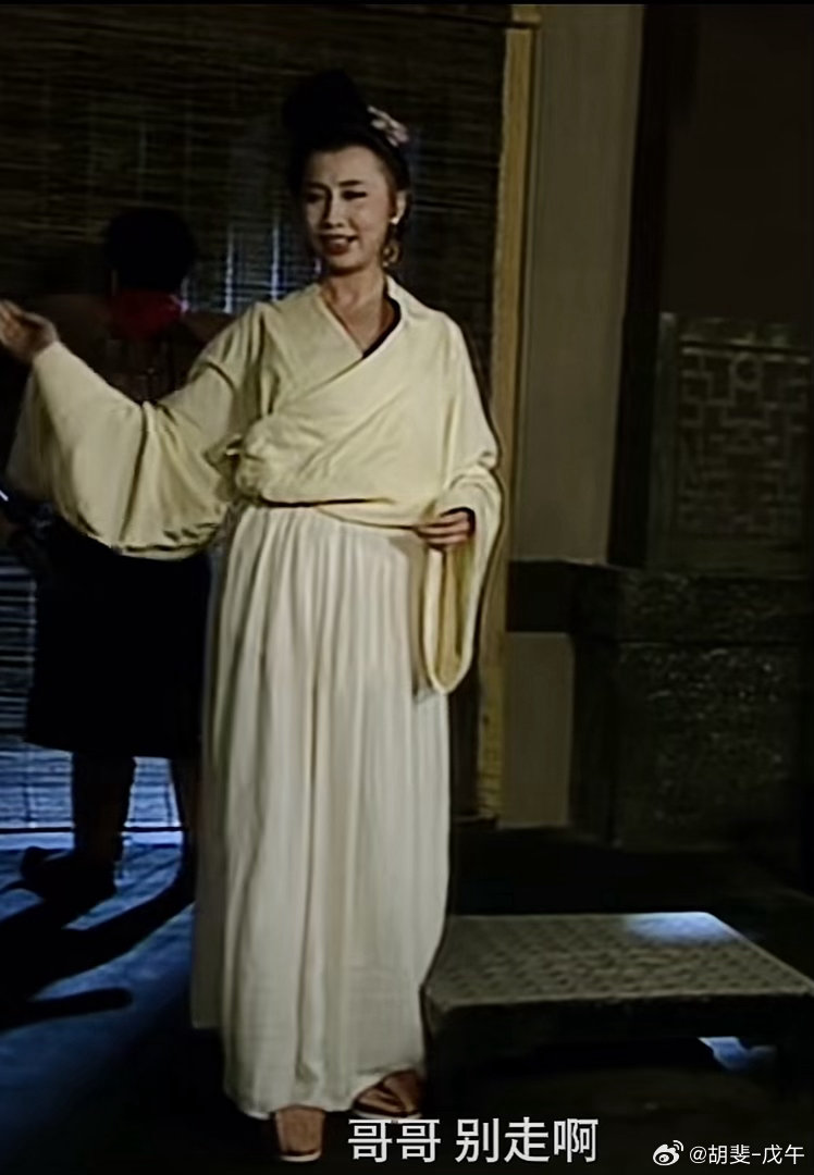 野有死麕，白茅包之，有女怀春，吉士诱之。林有朴樕，野有死鹿，白茅纯束，有女如玉。