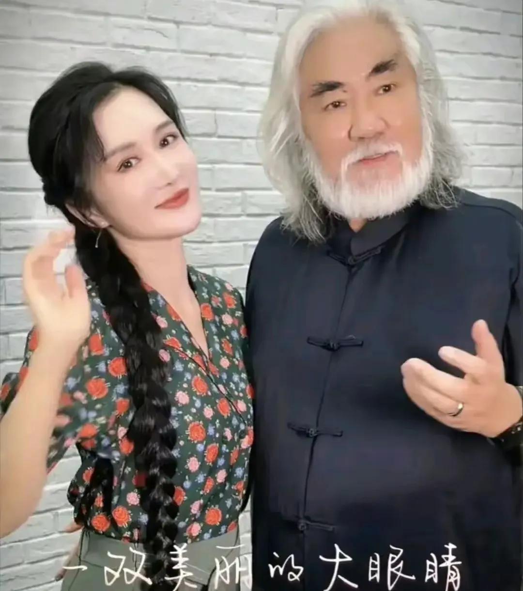 美女媳妇儿全被他们收入囊中了，看看这些成功人士娶的媳妇，个个年轻漂亮，个个身材高