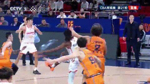 2026.1.30，贺希宁超神一战！
上场35分钟，26投14中，投篮命中率53