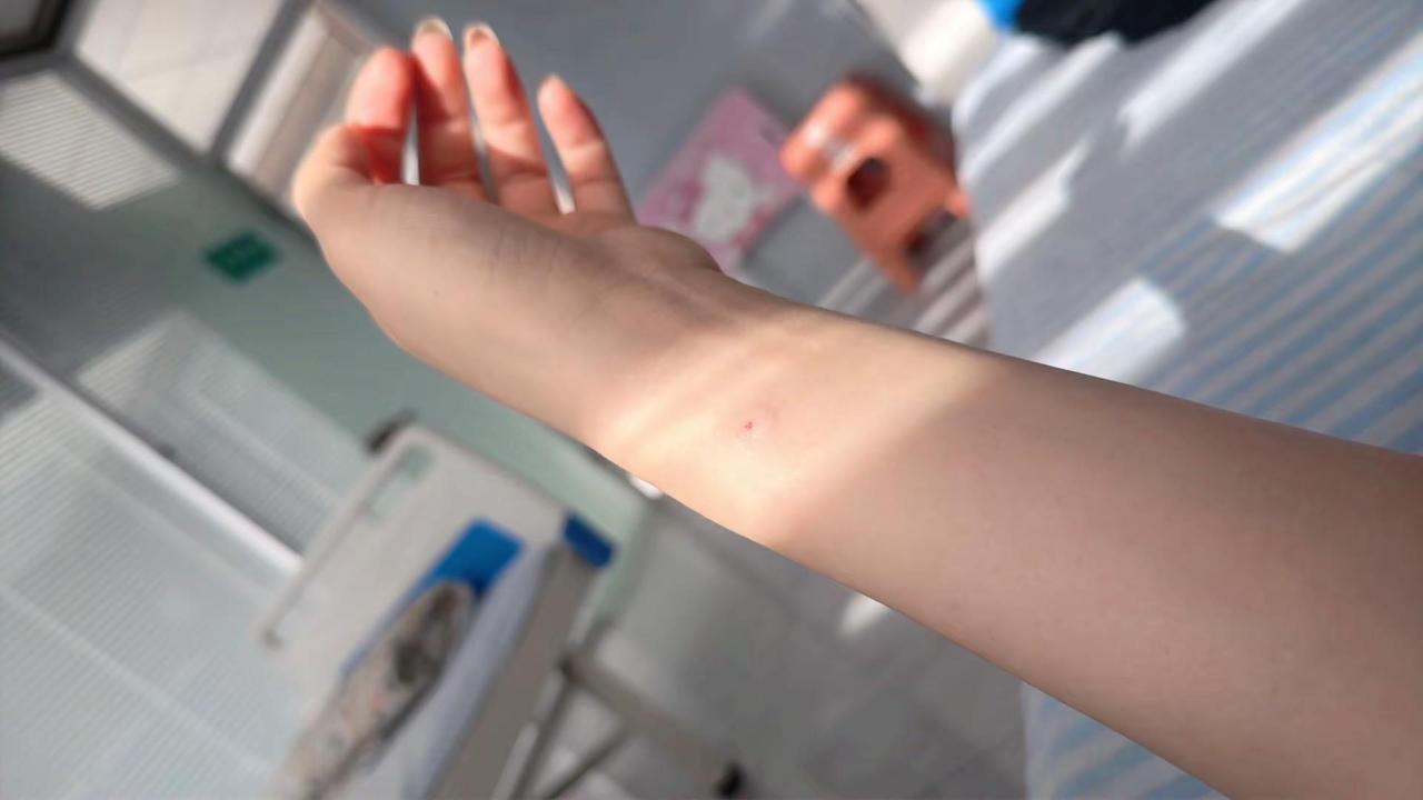 “劣质的香水是没有后调的，人也是”