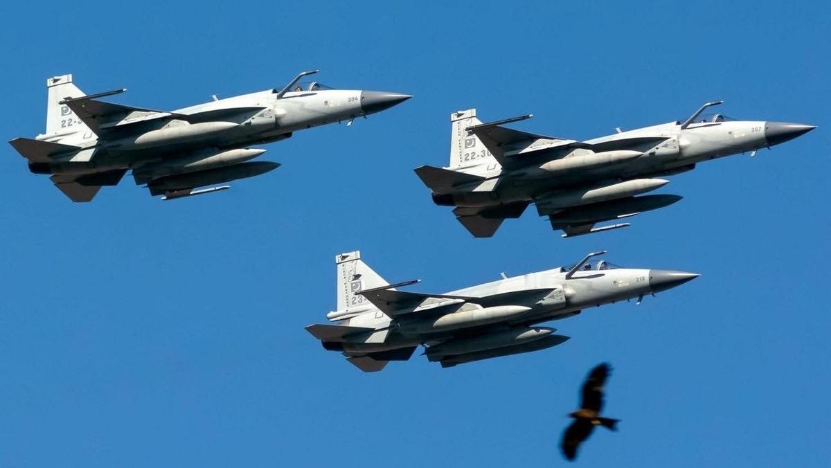 46亿美元大单落地！巴铁靠枭龙VT-4赚翻，战争红利还在持续兑现

刚从印巴冲突