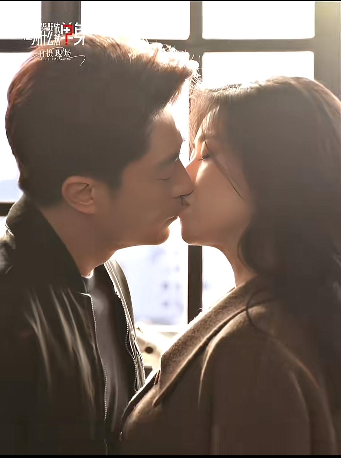 刚刚看完由霍建华、朱珠主演的都市轻喜剧《他为什么依然单身》第七、八集，这两集主要