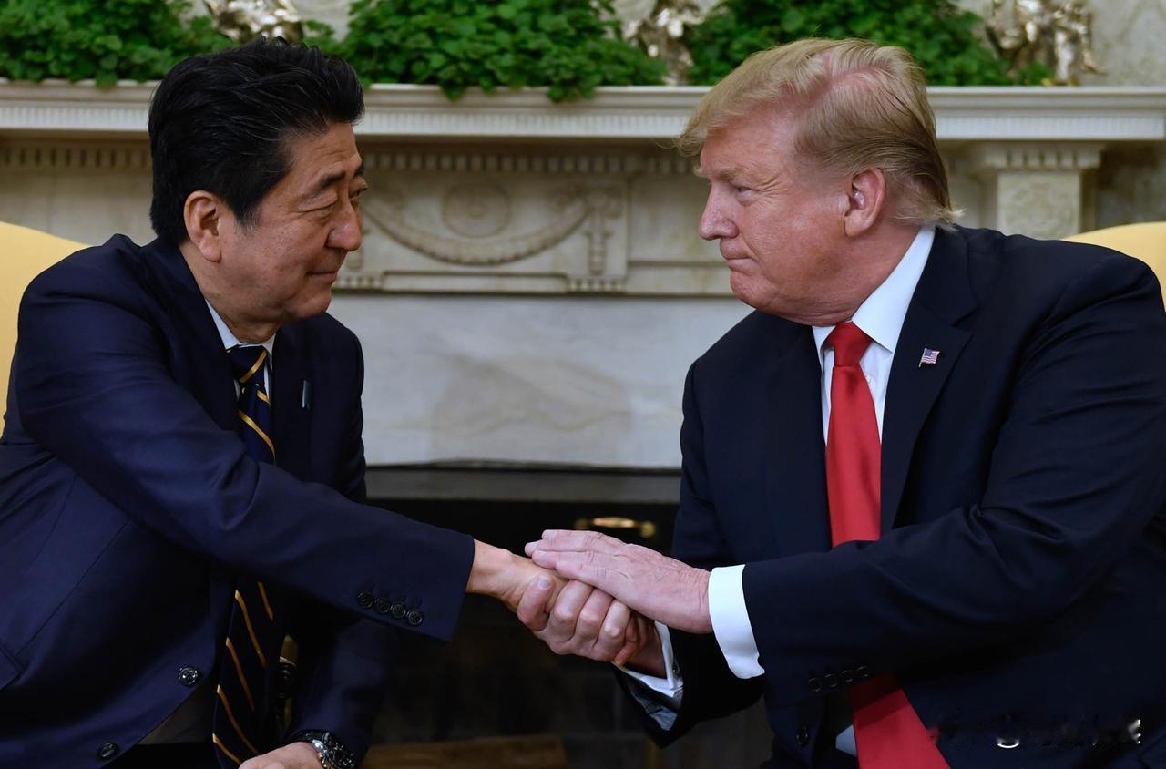 美国前总统特朗普卷土重来，小弟日本韩国却坐不住了，继此前韩国传出要同特朗普选举团