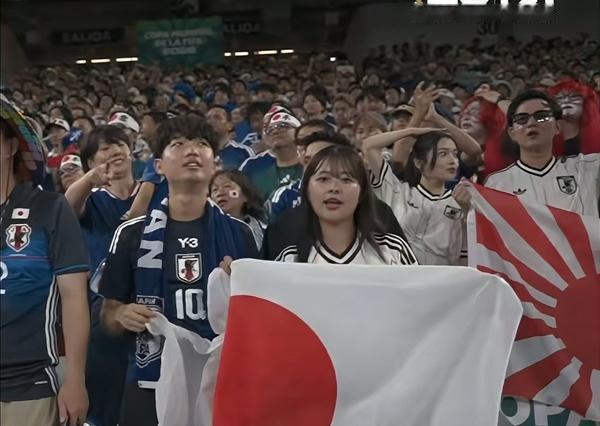 世界杯公然现身旭日旗！日本借体育造势，军国主义野心死灰复燃
 
2026美加墨世