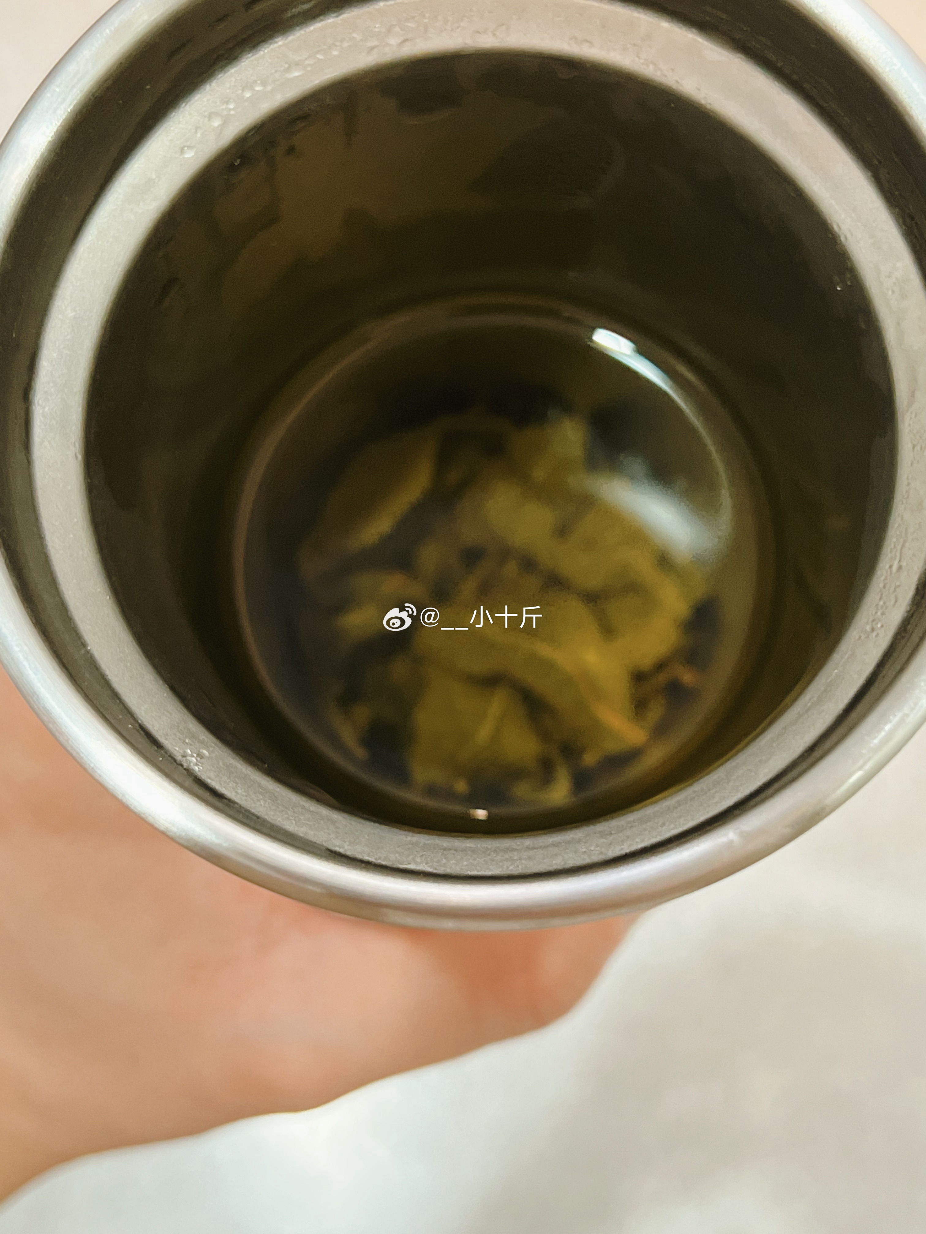 这一天，累屁了，早上泡的茶，下班了还剩半杯回家吃好吃的咯！