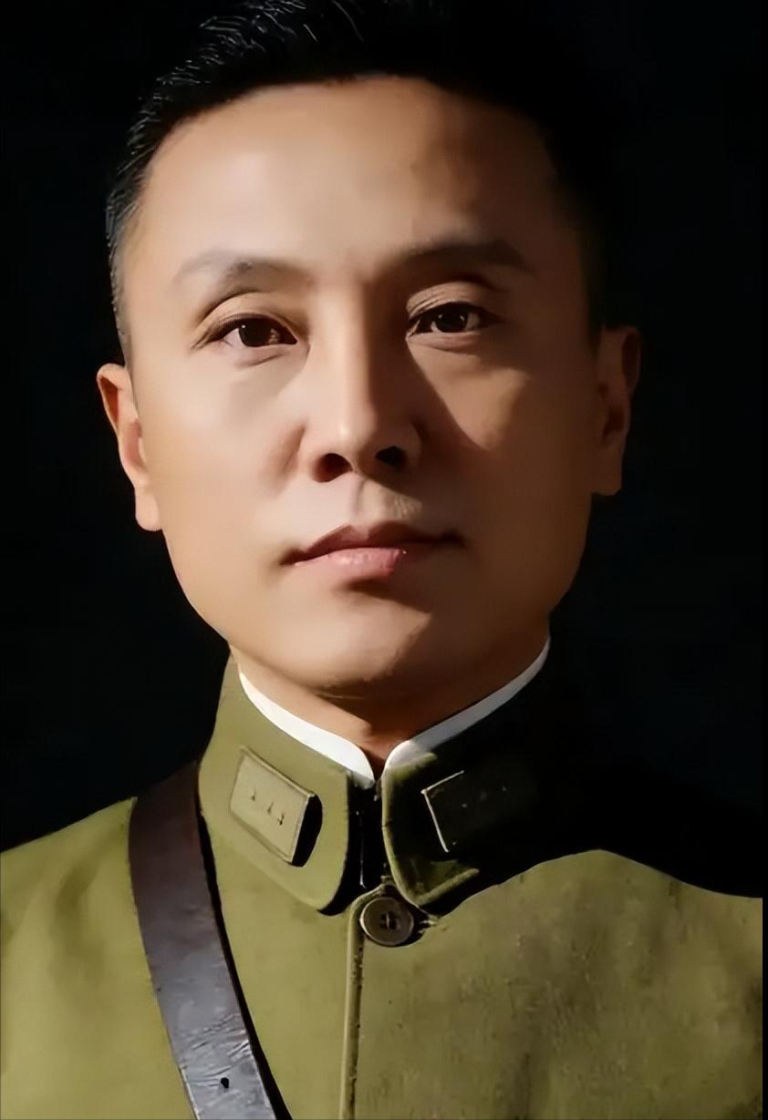 1931年，辽宁警务处长黄显声撕碎上级发来的不抵抗命令，带着警察撬开沈阳军火库，