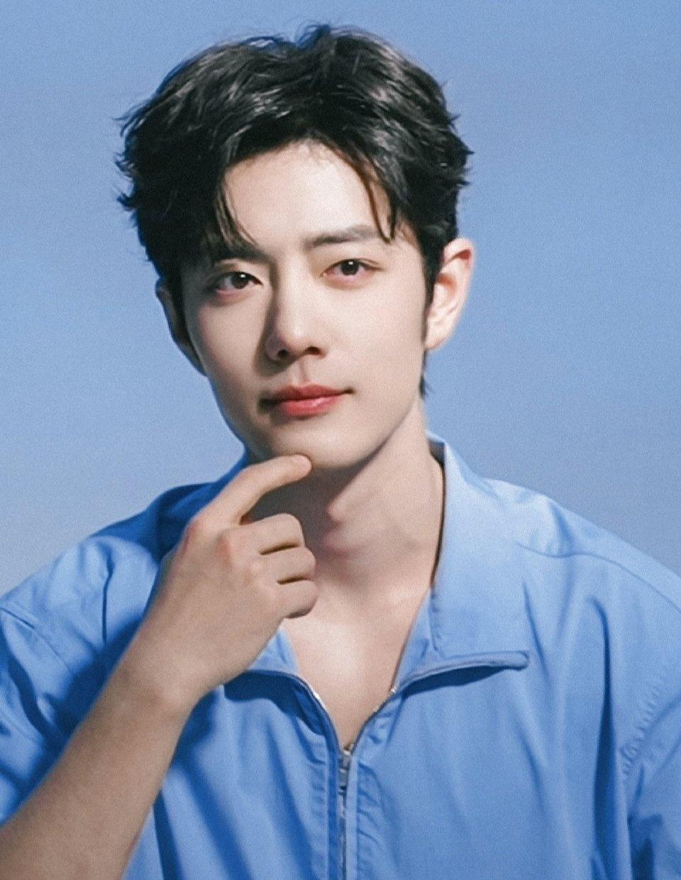 肖战🥕🥕 肖战说遇到好角色都是天选之人日常见肖战 我的眼中没有星辰大海，没有