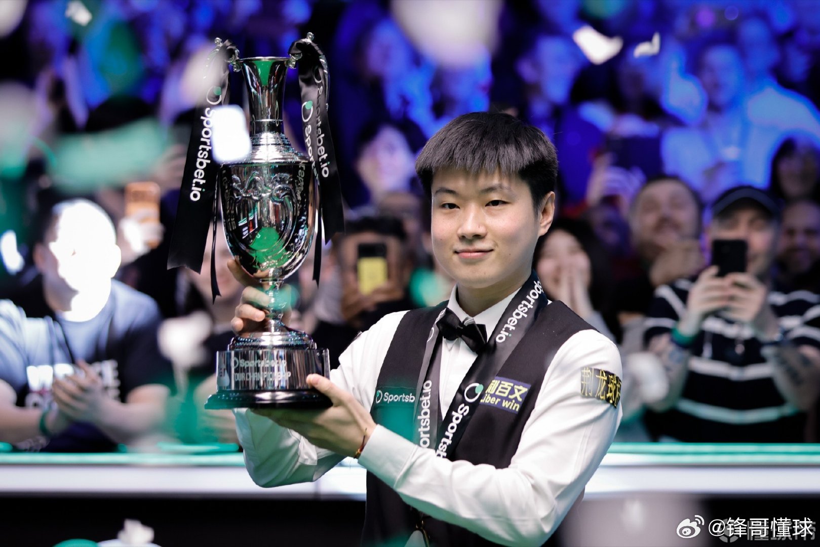 赵心童 人民日报专访赵心童：斯诺克这项运动最大的对手是自己。北京时间4月7日，人