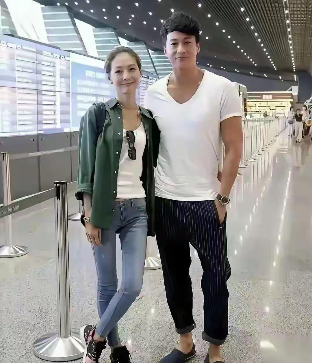 男的是何润东，女的是谁？