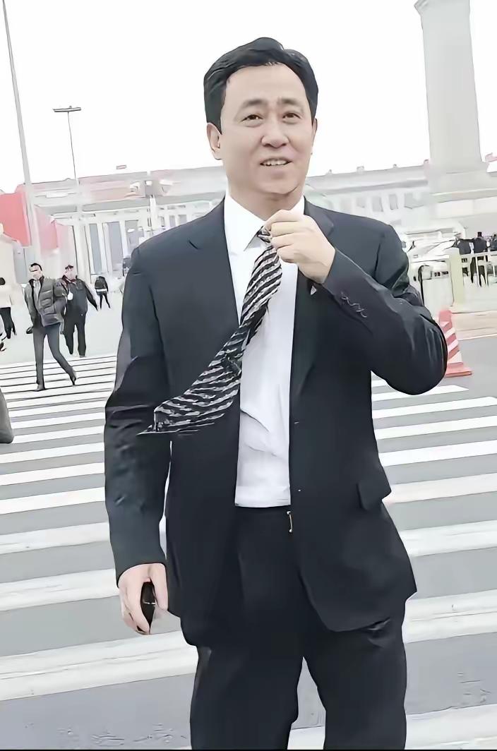 许家印，为啥至今没被判刑？
现在最重要的是保交楼而非急速清算，这意味着许家印的签