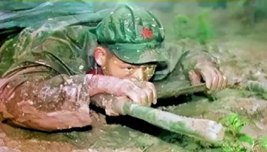 “钢铁战士”一等功臣——肖家喜
1979年的一天，经过9天八夜的爬行，他血淋淋的