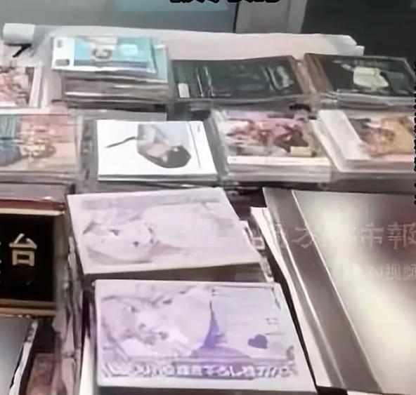 日本背回244本“小黄书”，女代购获刑！别把海关当傻子


为了赚点代购费，把自