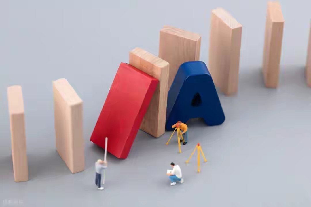 今天A股低开在4100点下方，最低探至4054点后开始回升，盘面出现明显变化，紧