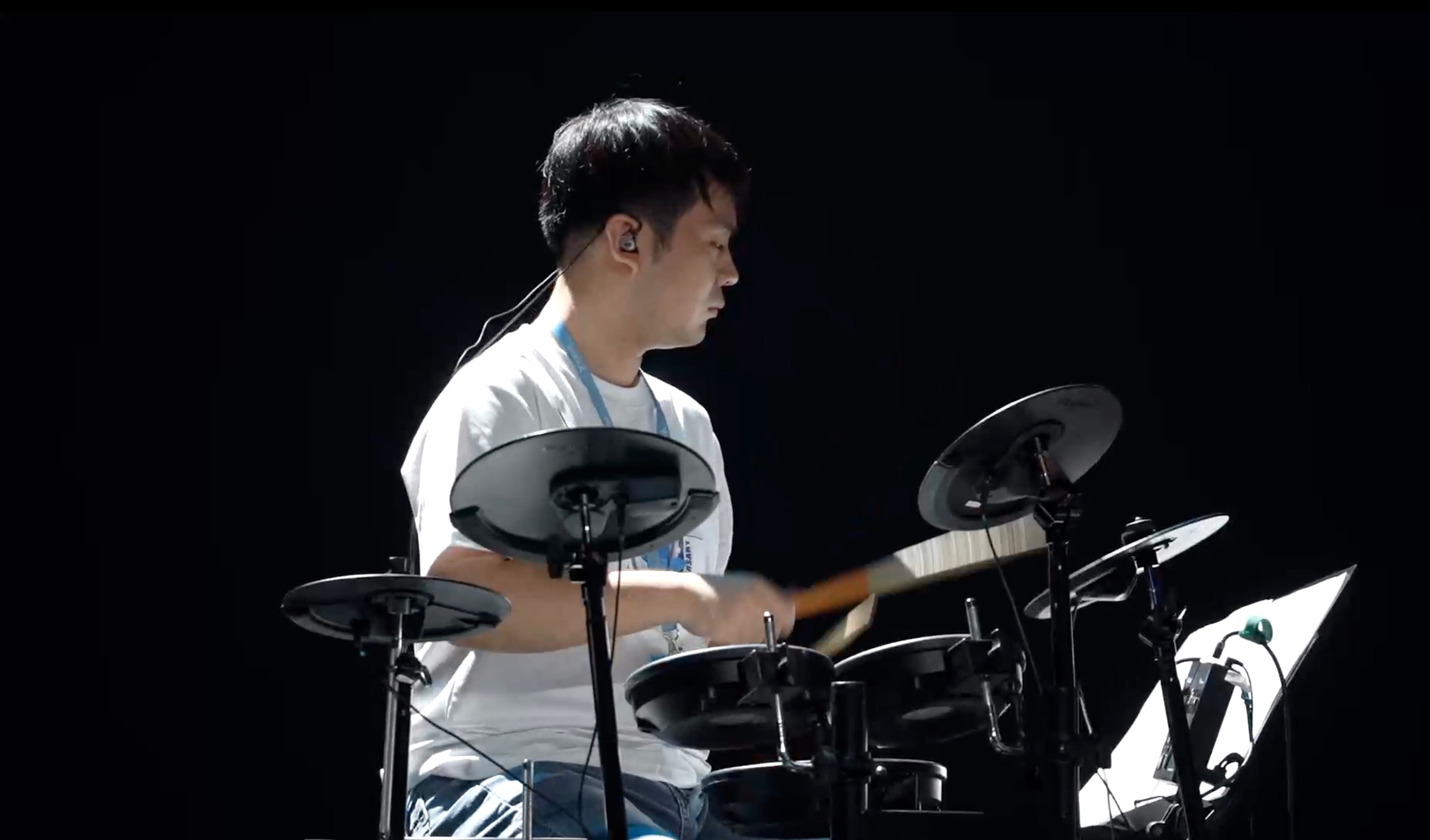 车机上线用户原创歌曲，这还是车圈独一份！2025岚图用户之夜 直接把车主热爱写进