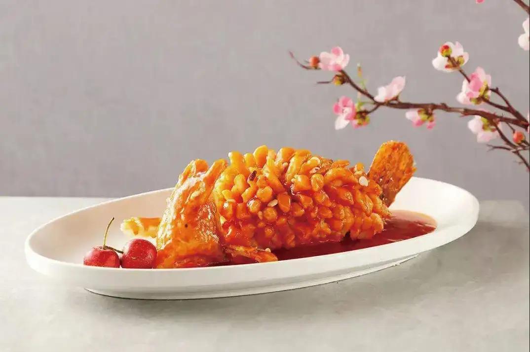 桃花流水鳜鱼肥：一口江南春，满盘岁月鲜

今儿咱们单说一桩发生在舌尖上、关乎“春