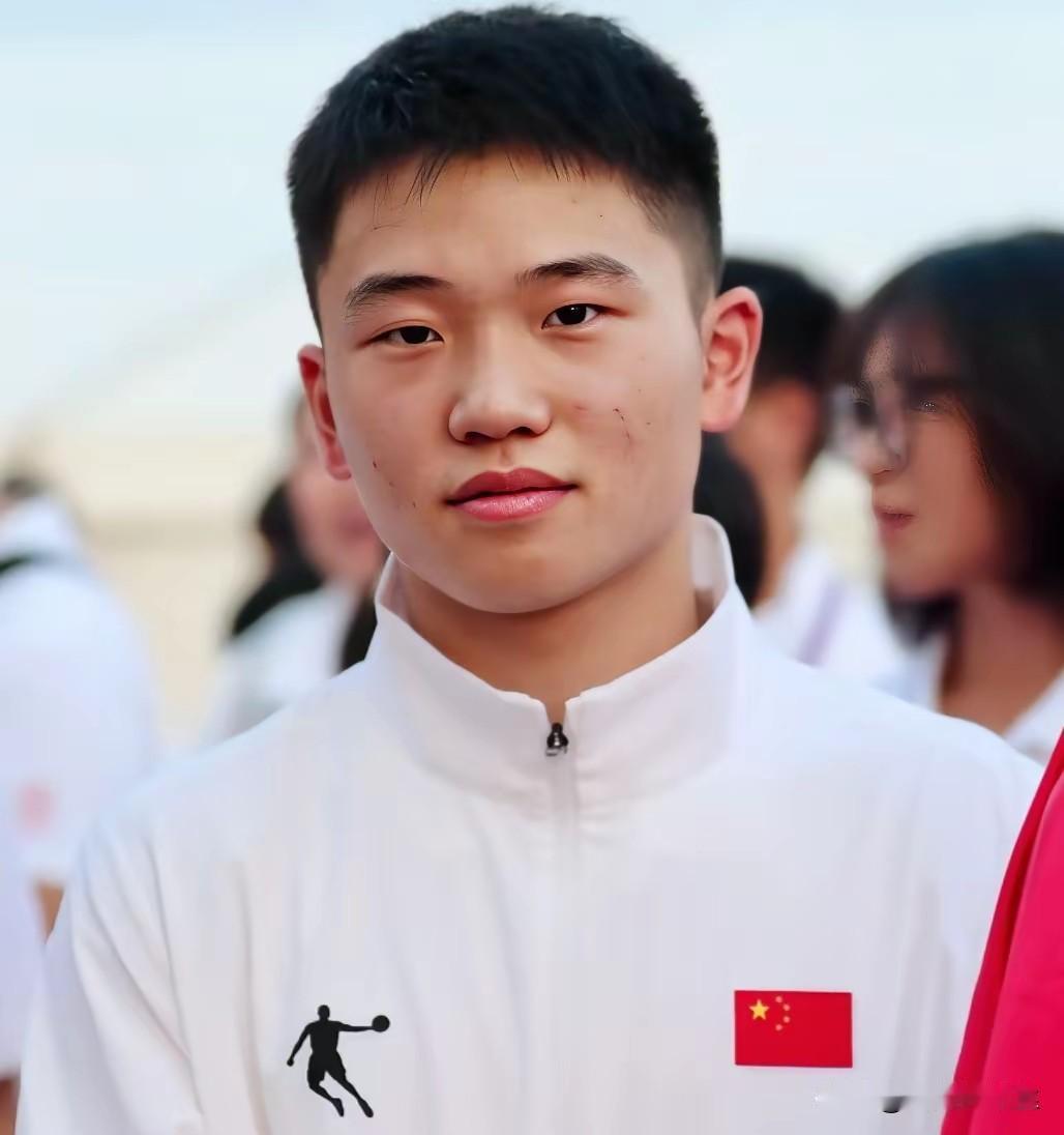 没想到是李天阳打进亚锦赛决赛了！
还以为会是温瑞博。
今晚李天阳要和张本智和对决