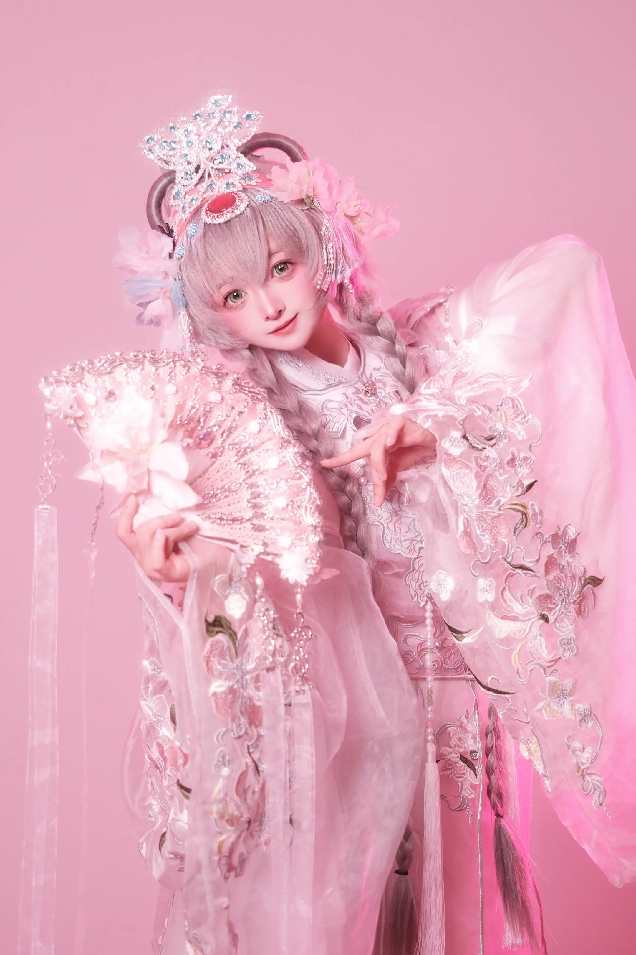 华风夏韵，洛水天依✨。📷： ◡ ≖✿)  赛博头发