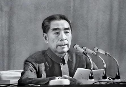 一次国宴时，外宾刁难周总理：您见过世界上最漂亮的女人吗？周总理放下筷子说道：我见