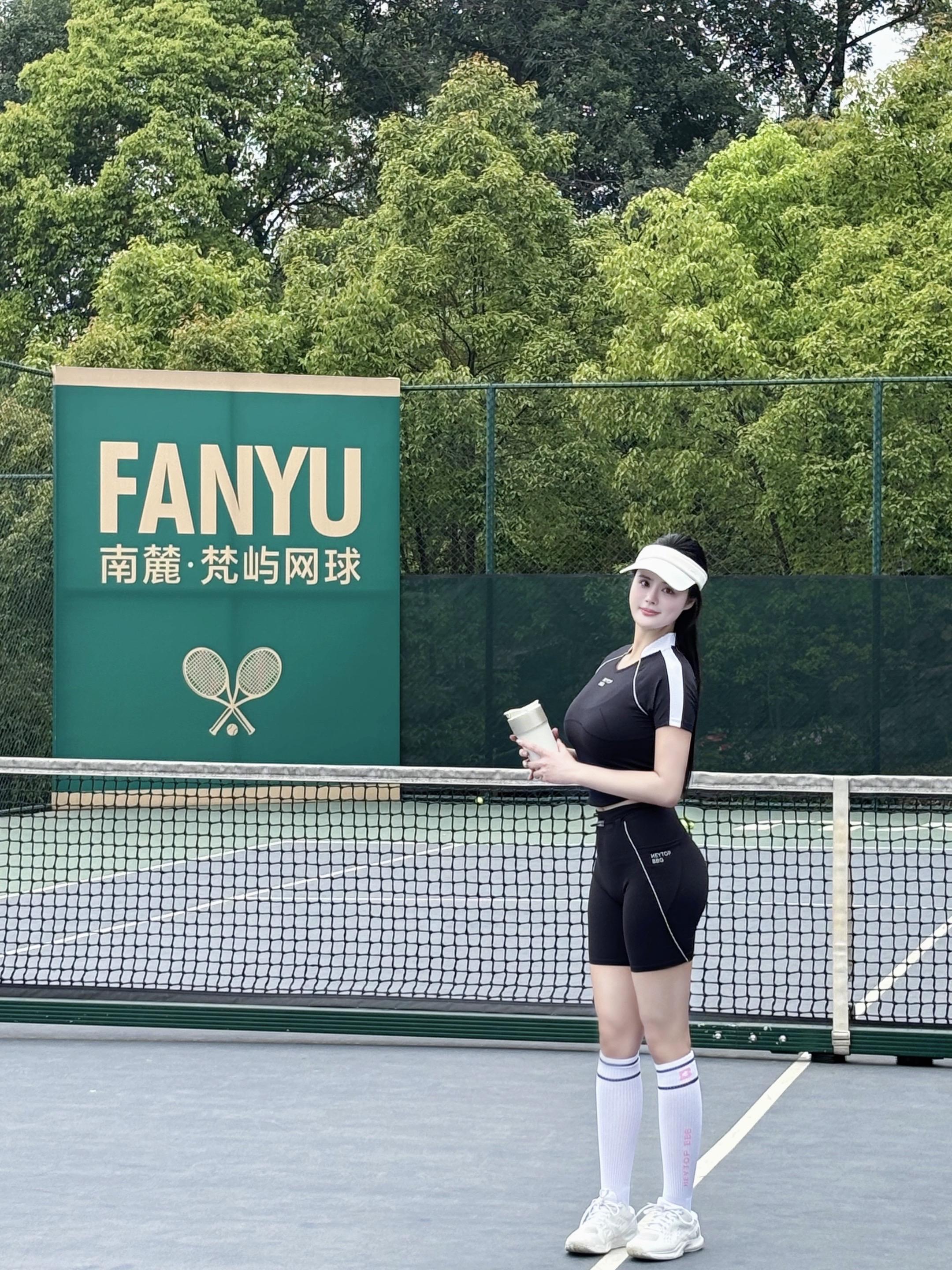 打网球吗，捡球特凶！！网球2.5🎾