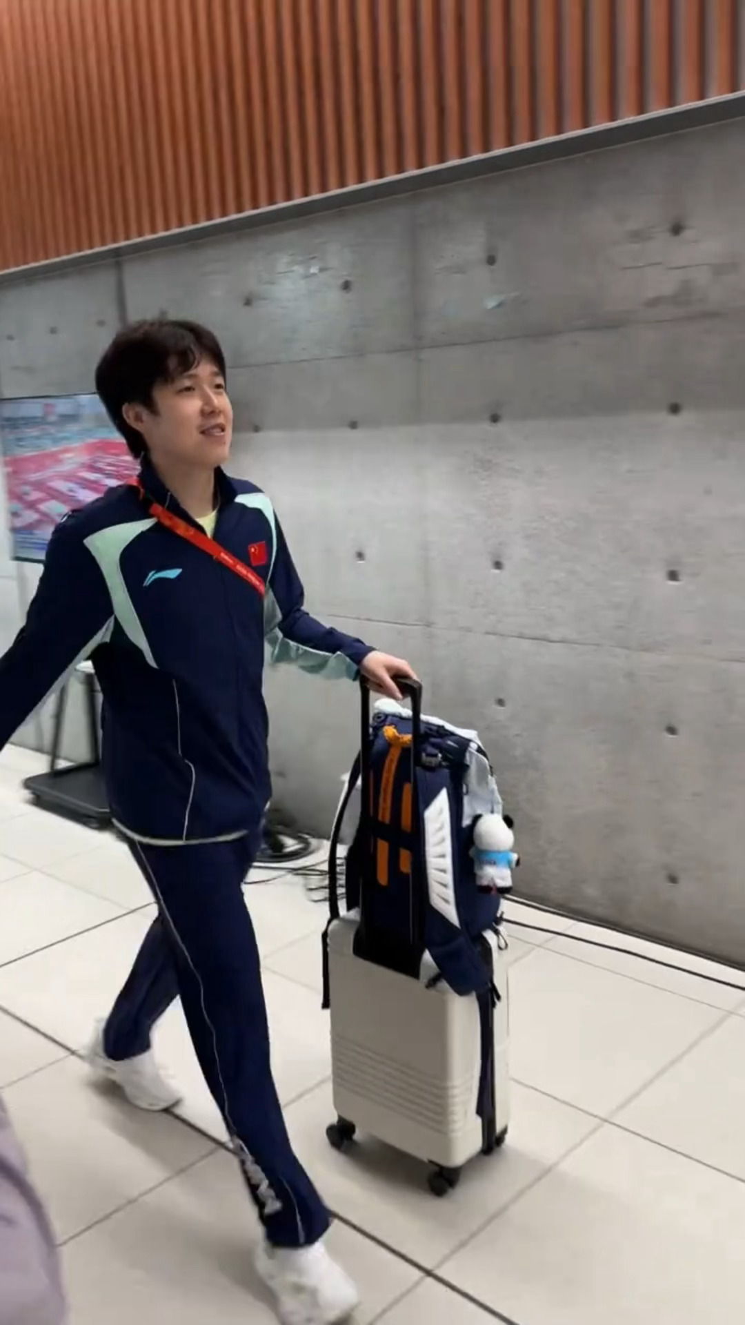 捡一个后台耶 ​​​