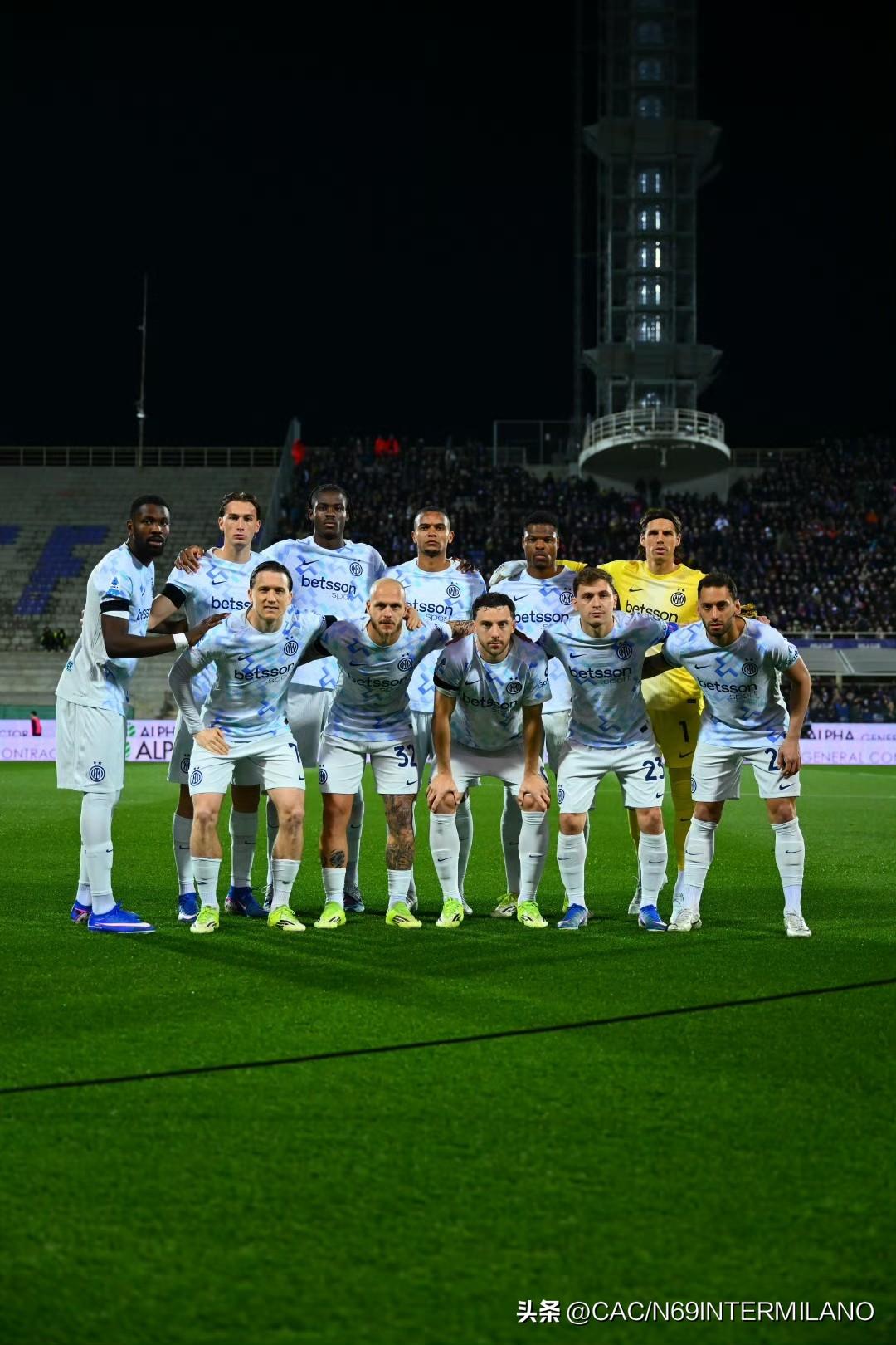 【2025/26联赛】

争四持续激烈[允悲]
国际米兰客场1：1佛罗伦萨，
巴