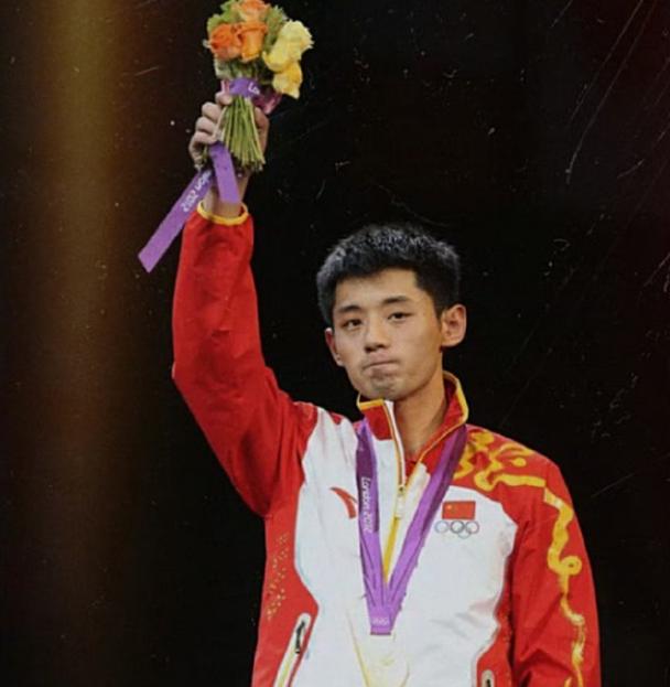 #张继科复出# 并不能算是复出，他只是在从事与他专业相关的工作，只要不靠出镜挣钱