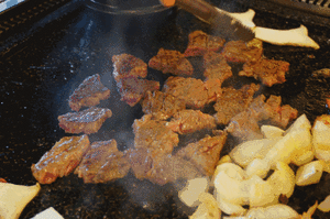 恨你四级明年见 爱你老己烤肉店别说了先吃吧 