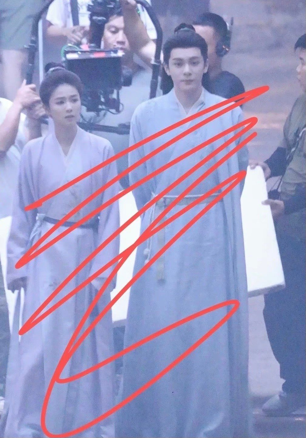 白鹿、曾舜曦的新剧路透图，两人的状态怎么样？ ​​​