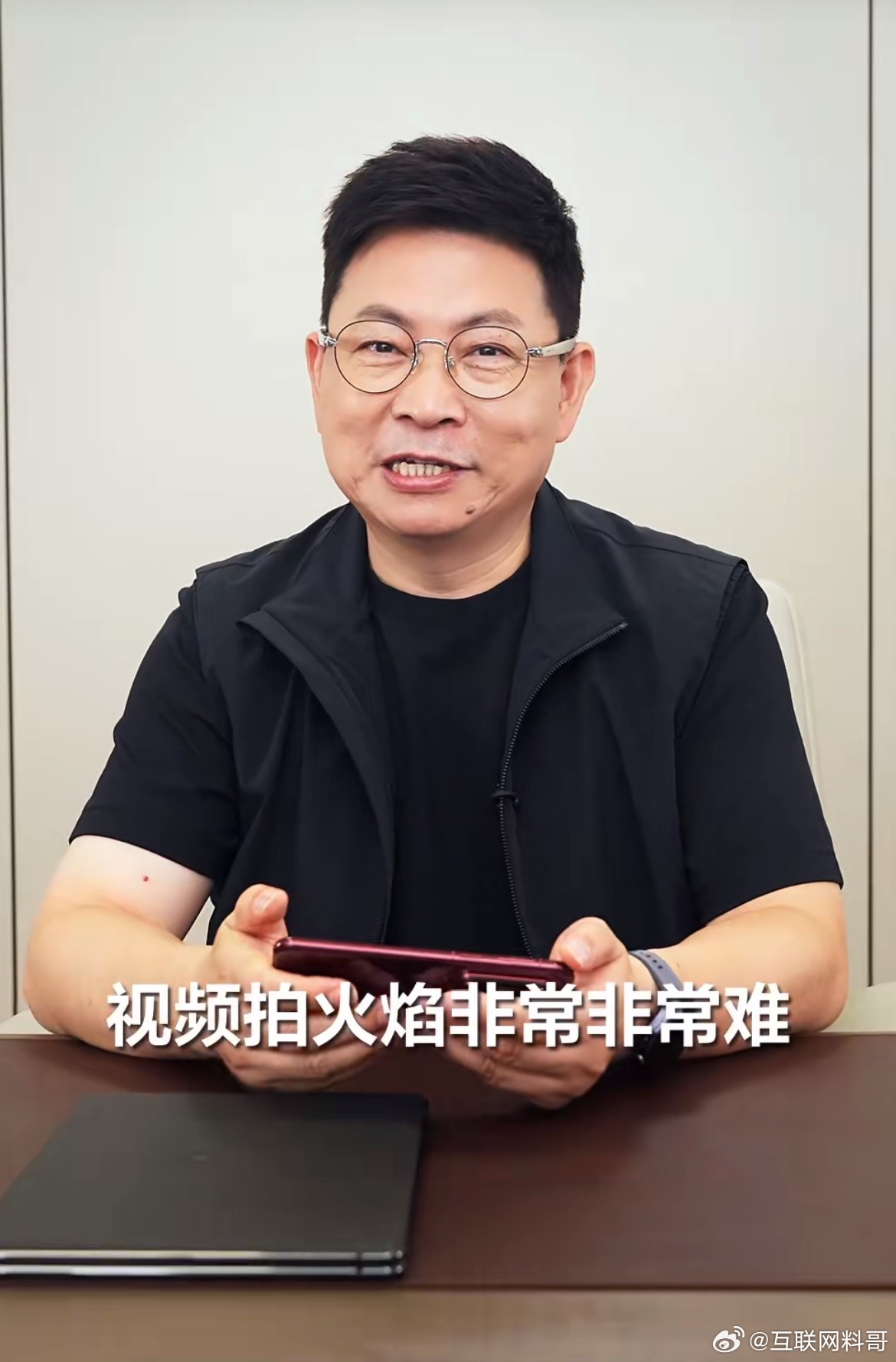Pura80 卧槽，华为摊牌了，余承东上来就开大！以为跟友商一样，拍人像，拍植物