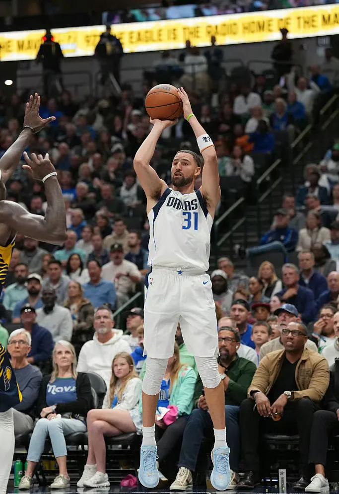 场均只有8.1分
命中率31.8% ，三分只有26.2%
在独行侠已经不介意替补