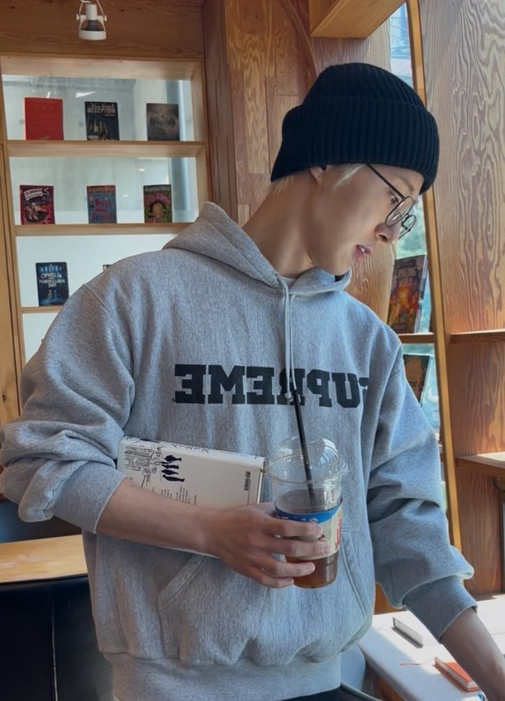 kimhanbin  读书仔金韩彬 🐣  专栏 · 131 Waiting R
